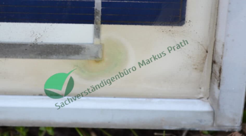 Beispielbild: Wasserschaden durch eingedrungene Feuchtigkeit